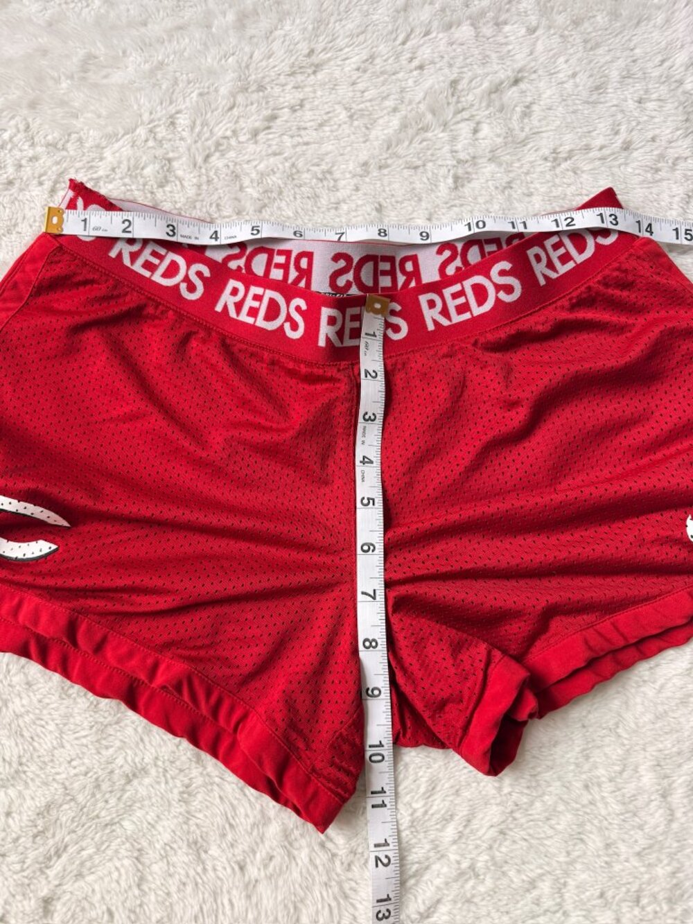 Nike Cincinnati Reds Dri-FIT Mesh Athletic Shorts Women's Small Red MLB - Picture 4 of 9